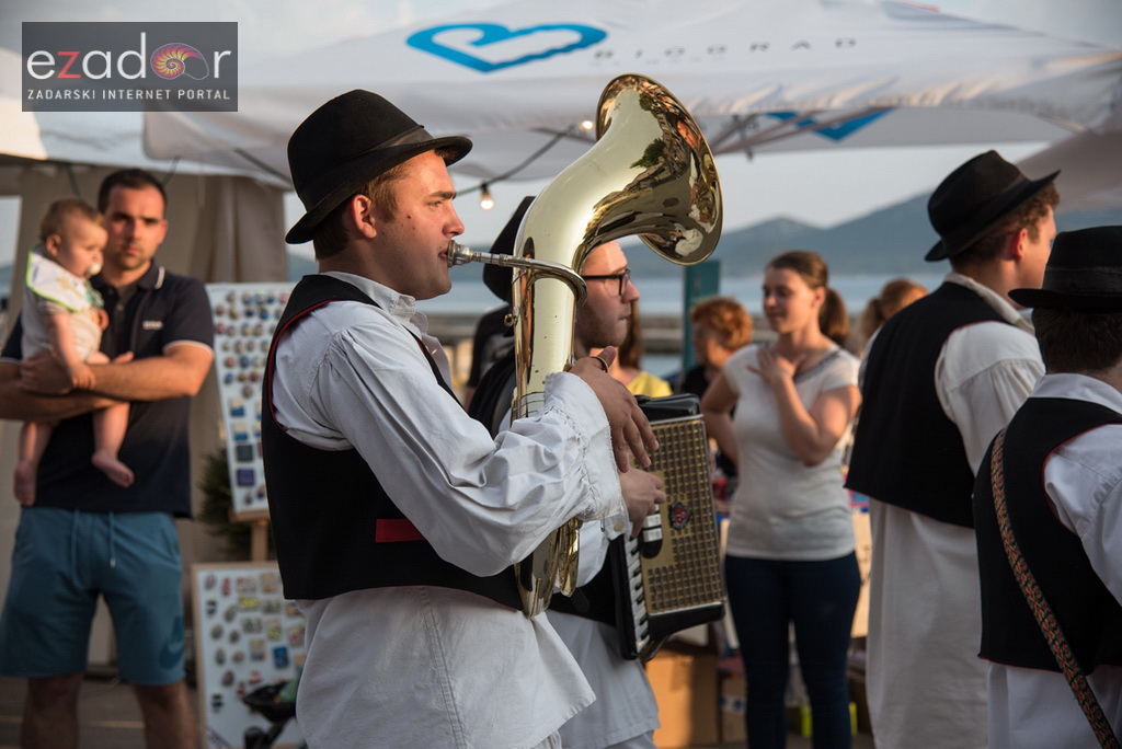 Otvoren 12. biogradski Gastro stol Otvoren 12. biogradski Gastro stol