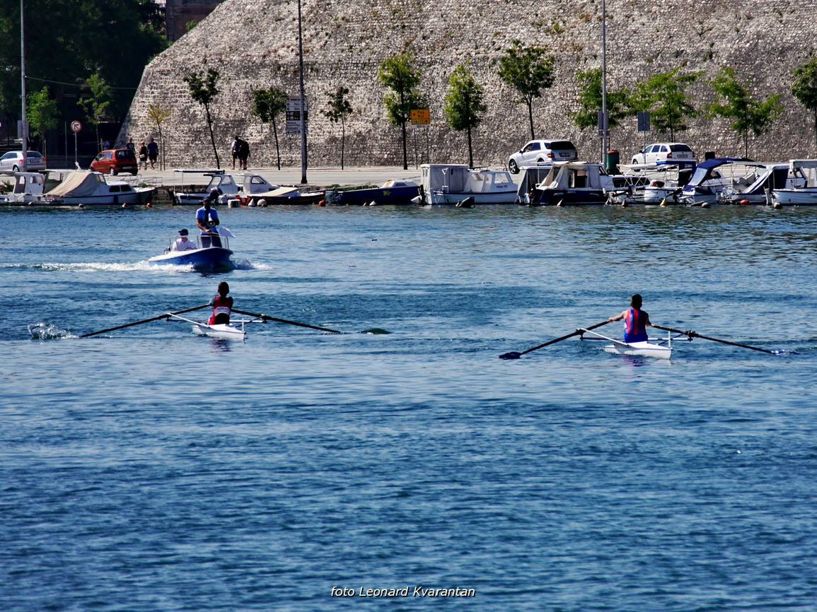 U uvali Jazine održana 3. regata veslačkog mini kupa Dalmacije U uvali Jazine održana 3. regata veslačkog mini kupa Dalmacije