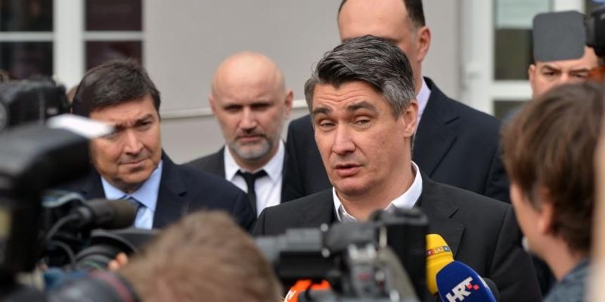 Premijer Zoran Milanovic u drustvu ministra Vedrana Mornara i Sinise Hajdas Doncica posjetio je Sveuciliste Sjever – Sveucilisni centar Varazdin. Photo: Marko Jurinec/PIXSELL Premijer Zoran Milanovic u drustvu ministra Vedrana Mornara i Sinise Hajdas Doncica posjetio je Sveuciliste Sjever – Sveucilisni centar Varazdin. Photo: Marko Jurinec/PIXSELL
