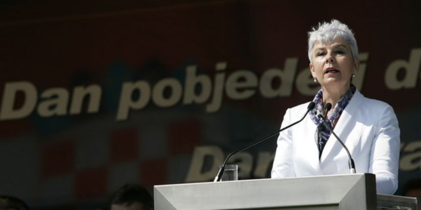 Knin, 050809.
U Kninu je obiljezena 14. obljetnica akcije Oluja
Jadranka Kosor obratila se nazocnima na nogometnom igralistu.
Foto: Jakov Prkic / Cropix