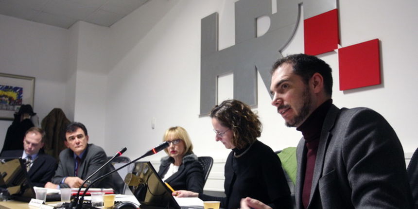 Zagreb, 260213.
Prisavlje.
Sjednica programskog vijeca Hrvatske radio televizije (HRT) na kojoj je najvise bilo rijeci o pracenju izbora za Europski parlament.
Na fotografiji: Viktor Gotovac, ravnatelj Goran Radman, Alja Ljubic Budanko, Nina Obuljen Korzi Zagreb, 260213.
Prisavlje.
Sjednica programskog vijeca Hrvatske radio televizije (HRT) na kojoj je najvise bilo rijeci o pracenju izbora za Europski parlament.
Na fotografiji: Viktor Gotovac, ravnatelj Goran Radman, Alja Ljubic Budanko, Nina Obuljen Korzi