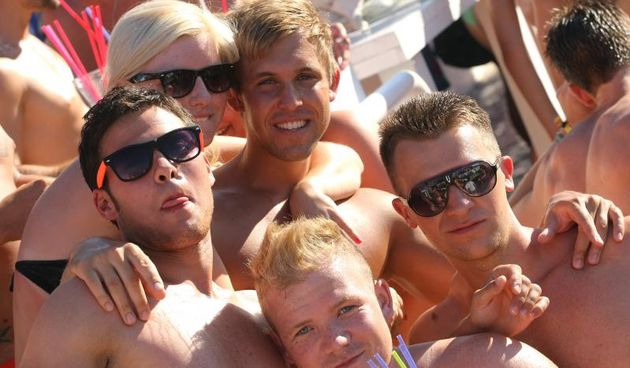 01.08.2013., Novalja, Zrce – Svakodnevni after beach party i oni nocni uz popularne DJ-e ne prestaju. Osim visokih temeperatura u zraku vruce je i uz plesne ritmove u klubovima Papaya i Aquarius. Photo: Dino Stanin/PIXSELL