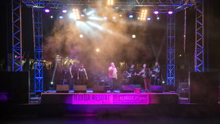 Halid Bešlić @ Bazen Ilirije u Biogradu n/M Halid Bešlić @ Bazen Ilirije u Biogradu n/M