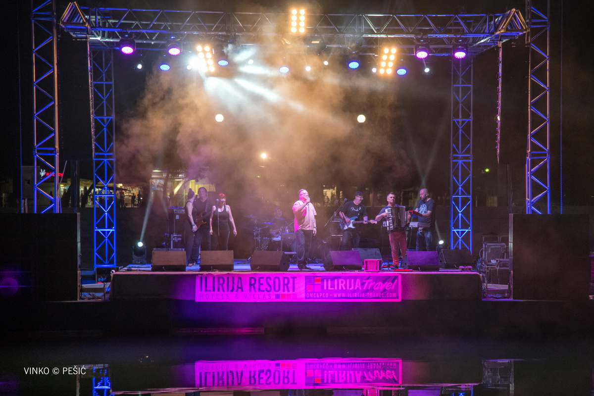 Halid Bešlić @ Bazen Ilirije u Biogradu n/M Halid Bešlić @ Bazen Ilirije u Biogradu n/M