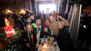 Vatromet, tisuće konfeta, šampanjac, prskalice i koncert Ivana Zaka i Tempo Banda