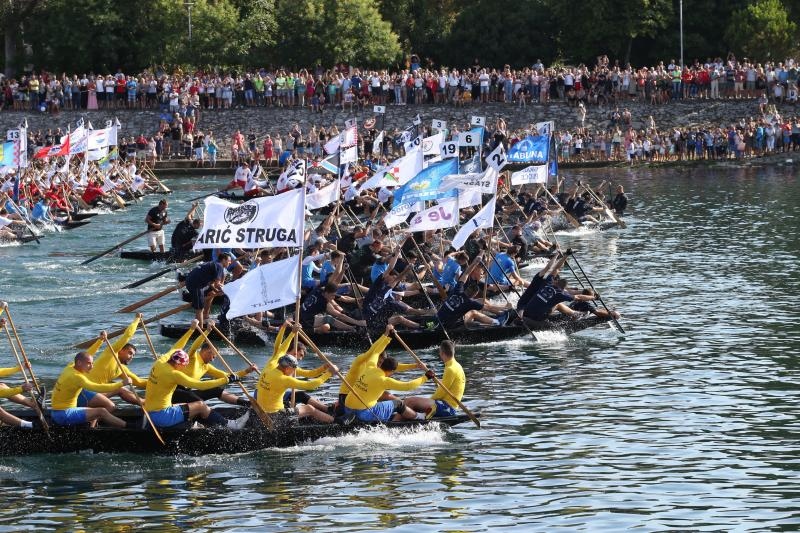 Gusari iz Komina pobjednici Maratona lađa od Metkovića do Ploča