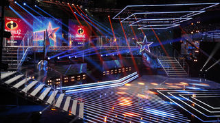 Osim grandiozne pozornice i backstagea, ovaj talent show ima još jednu novost, a to je dječja soba, prostor u kojem se svi natjecatelji zajedno druže i igraju sa svojim novim prijateljima sa seta te, naravno, pjevaju!