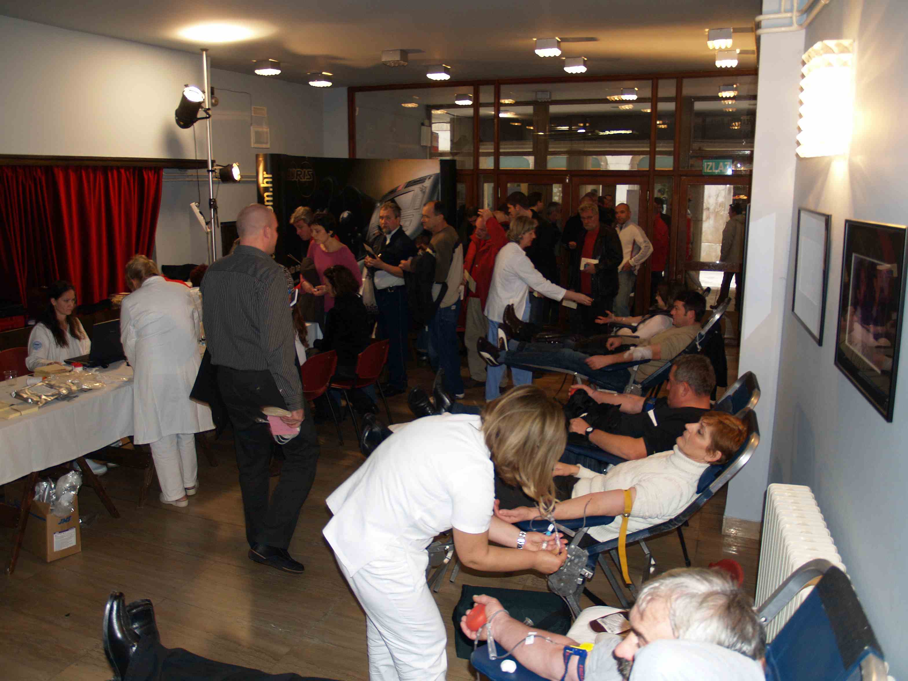 OLYMPUS DIGITAL CAMERA OLYMPUS DIGITAL CAMERA