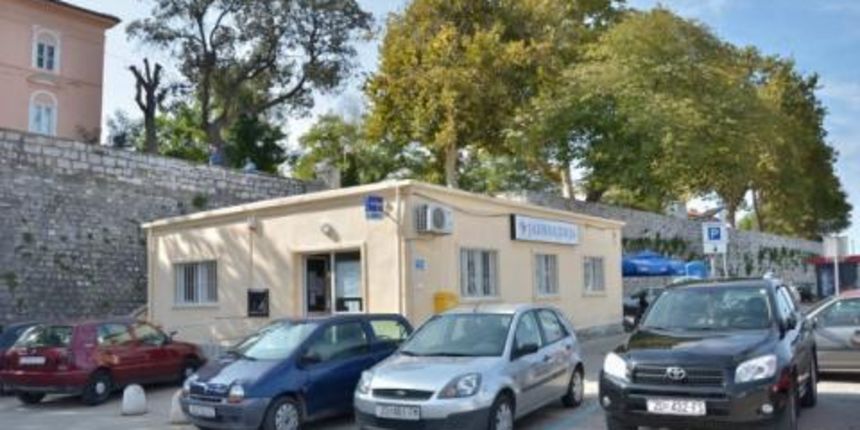 Jadrolinija zatvara poslovnicu na Poluotoku