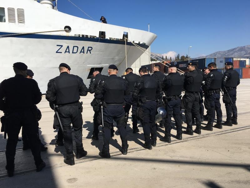 Brodom “Zadar” riječka Armada stigla na derbi u Split Brodom “Zadar” riječka Armada stigla na derbi u Split