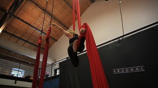 Arsenal: Xiomara Circo Art – ples na svili, Foto: Roberto Lerga Arsenal: Xiomara Circo Art – ples na svili, Foto: Roberto Lerga