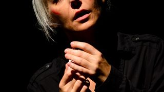 “Ana i Ona” naziv je predstave čijom je premijerom sinoć u zadarskom Kazalištu lutaka započela umjetnička revija pod nazivom “Nosi se Teatro Verrdi”.