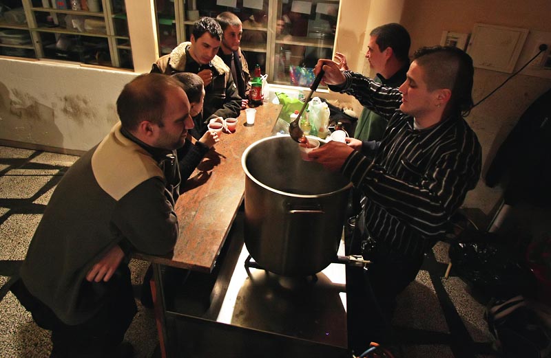 Božićni turnir u briškuli, trešeti i kifamenu