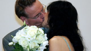 Zadar, 280809.
Najpoznatija hrvatska pjevacica i glumica u Njemackoj 69-godisnja Dunja Olga Rajter i Michael Horst (49) vjencali su se danas u crkvi Bezgresnog zaceca Blazene Djevice Marije na Puntamici u Zadru. Svecani obred vodio je zupnik don Emil Bila Zadar, 280809.
Najpoznatija hrvatska pjevacica i glumica u Njemackoj 69-godisnja Dunja Olga Rajter i Michael Horst (49) vjencali su se danas u crkvi Bezgresnog zaceca Blazene Djevice Marije na Puntamici u Zadru. Svecani obred vodio je zupnik don Emil Bila