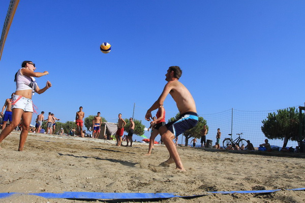 Na plaži Punta u Bibinjama održan 6. Memorijalni turnir u odbojci na pijesku za Tomislav Sikirića – Siku. Foto: Leo Banić Na plaži Punta u Bibinjama održan 6. Memorijalni turnir u odbojci na pijesku za Tomislav Sikirića – Siku. Foto: Leo Banić