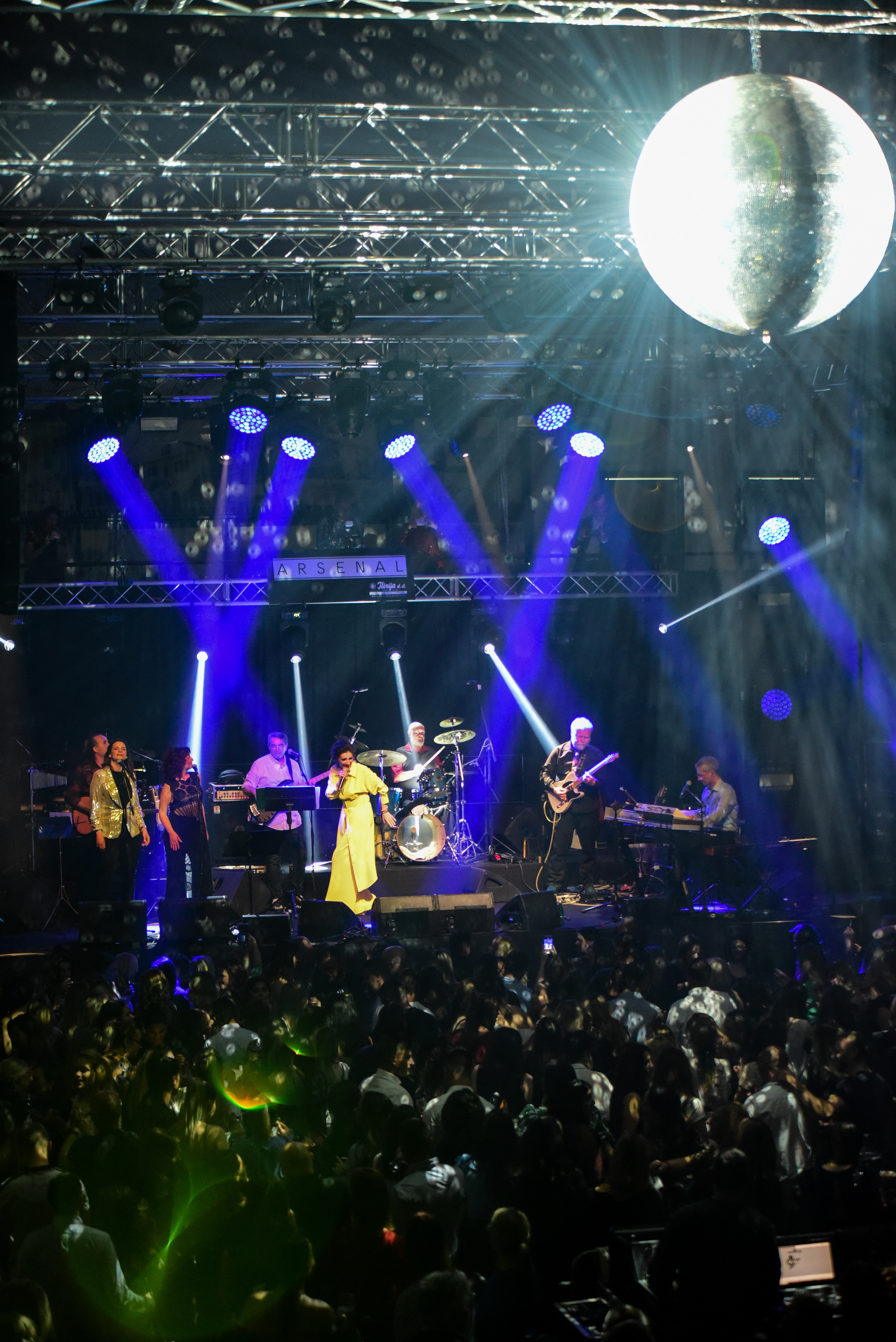 Doris Dragović sinoćnjim koncertom oduševila je Arsenalovu publiku