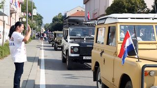 Knin: Mimohod motocikala i starodobnih vojnih vozila