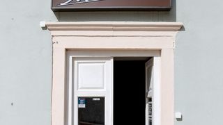 Obrovac: Poplava se polako povlači, stanovnici spašavaju stvari iz domova