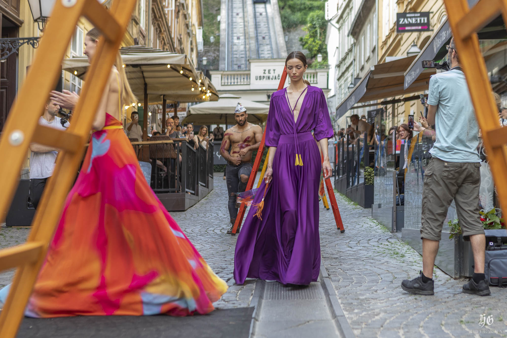 Ulična modna revija #INSPIREDBYART by Hippy Garden Ulična modna revija #INSPIREDBYART by Hippy Garden