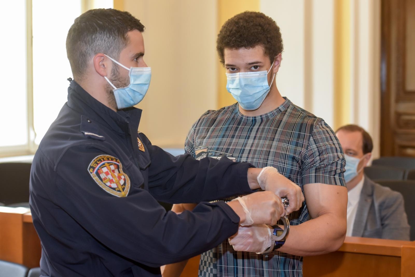 Županijski sud u Zadru: Završeno suđenje britancu Douglasu Caneu Županijski sud u Zadru: Završeno suđenje britancu Douglasu Caneu