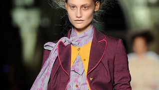 Vivienne Westwood Red Label, Jesen 2010.  (www.coutorture.com)