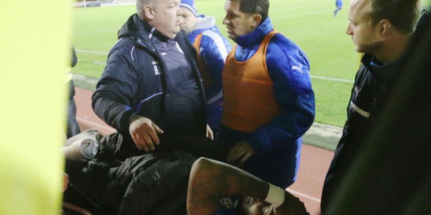 16.04.2014., stadion Park mladezi, Split – MAXtv 1. HNL, 31. kolo, RNK Split – GNK Dinamo. Junior Fernandes teze je ozlijedjen te je kolima hitne pomoci prevezen u bolnicu. Photo: Ivo Cagalj/PIXSELL 16.04.2014., stadion Park mladezi, Split – MAXtv 1. HNL, 31. kolo, RNK Split – GNK Dinamo. Junior Fernandes teze je ozlijedjen te je kolima hitne pomoci prevezen u bolnicu. Photo: Ivo Cagalj/PIXSELL