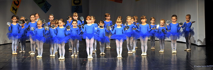 Plesna udruga Gesta: Božićni šoping u SuperOvoj, Foto: Željko Karavida Plesna udruga Gesta: Božićni šoping u SuperOvoj, Foto: Željko Karavida