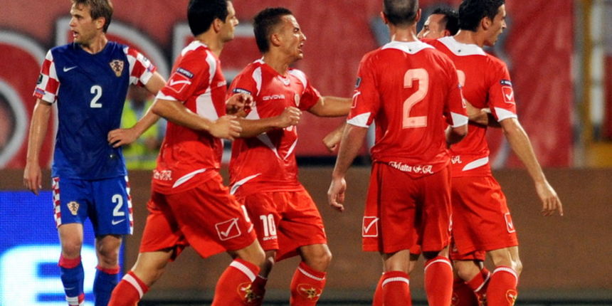 Ta’ Qali, Malta, 020911.
National Stadion Ta’ Qali.
Kvalifikacijska nogometna utakmica skupine F izmedju Malte i Hrvatske za EP 2012 u Poljskoj i Ukrajini.
Na slici: igraci Malte slave nakon smanjenja na 1:2.
Foto: Drago Sopta / CROPIX Ta’ Qali, Malta, 020911.
National Stadion Ta’ Qali.
Kvalifikacijska nogometna utakmica skupine F izmedju Malte i Hrvatske za EP 2012 u Poljskoj i Ukrajini.
Na slici: igraci Malte slave nakon smanjenja na 1:2.
Foto: Drago Sopta / CROPIX