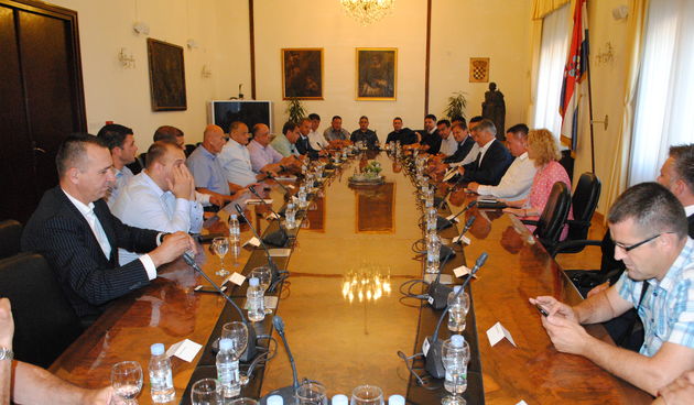 Župan održao sastanak s gradonačelnicima i načelnicima