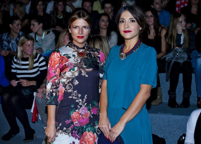 Zagreb, 191012.
U shopping centru Westgate od 18.-20.10. odrzava se modna revija Cro A Porter.
Na fotografiji: Antonija Blace i Marijana Batinic.
Foto: Neja Markicevic / CROPIX