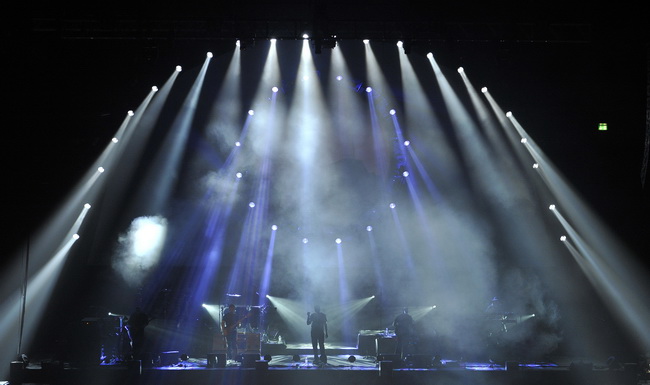 Split, 050210.
U Spaladium Areni The Australian Pink Floyd Show odrzali su koncert pred 4000 posjetitelja.
Grupa TAPFS vec 20 godina uspjesno izvodi obrade cuvene grupe Pink Floyd u svom vrlo prepoznatljivom stilu. Poceli su 1988. godine u Adelaideu i sad Split, 050210.
U Spaladium Areni The Australian Pink Floyd Show odrzali su koncert pred 4000 posjetitelja.
Grupa TAPFS vec 20 godina uspjesno izvodi obrade cuvene grupe Pink Floyd u svom vrlo prepoznatljivom stilu. Poceli su 1988. godine u Adelaideu i sad