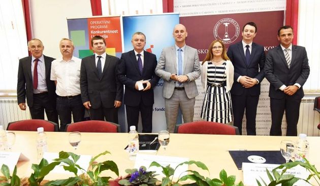 Na Medjimurskom veleucilistu svecano je potpisan ugovor o uredjenju studentskog doma s 23 sobe, vrijedan 9 milijuna kuna