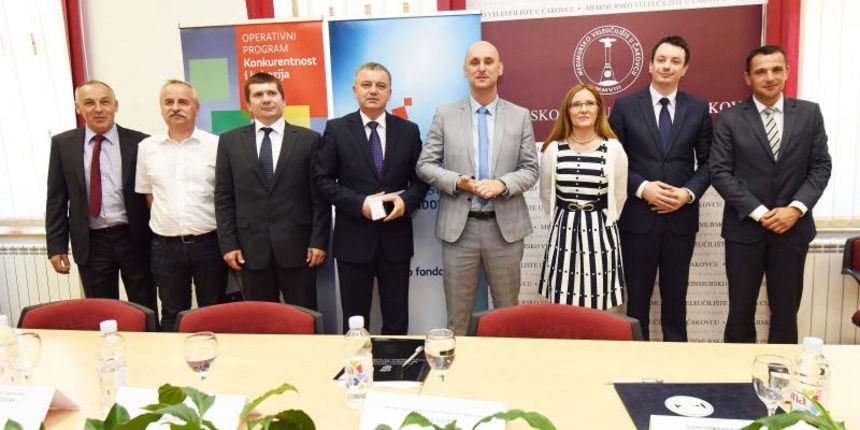 Na Medjimurskom veleucilistu svecano je potpisan ugovor o uredjenju studentskog doma s 23 sobe, vrijedan 9 milijuna kuna