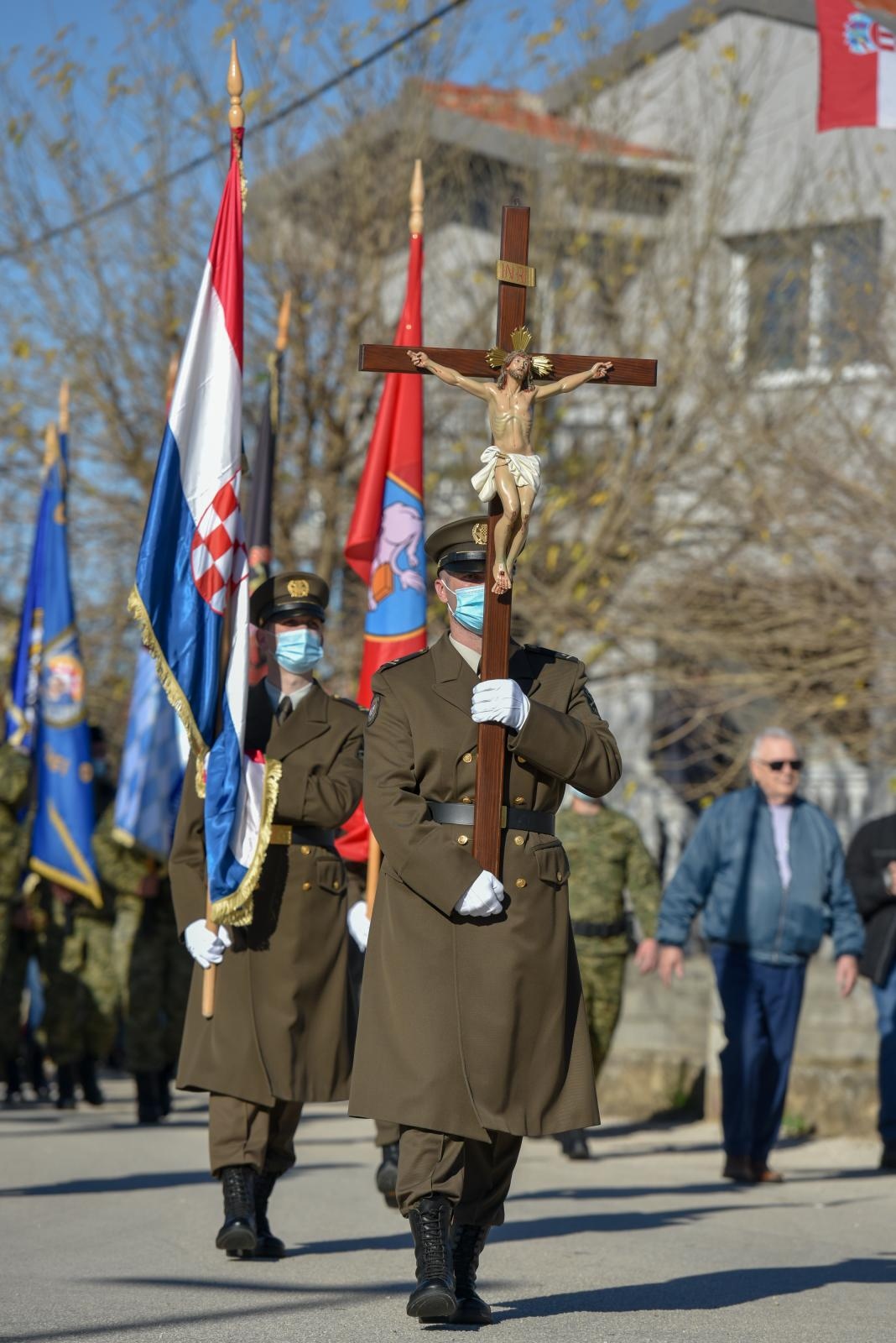 Škabrnja: Kolonom sjećanja obilježena je obljetnica stradavanja branitelja i civila Škabrnja: Kolonom sjećanja obilježena je obljetnica stradavanja branitelja i civila