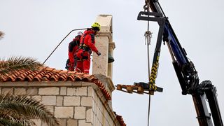 Uklanja se zvono s Kneževog dvora u Pagu Uklanja se zvono s Kneževog dvora u Pagu