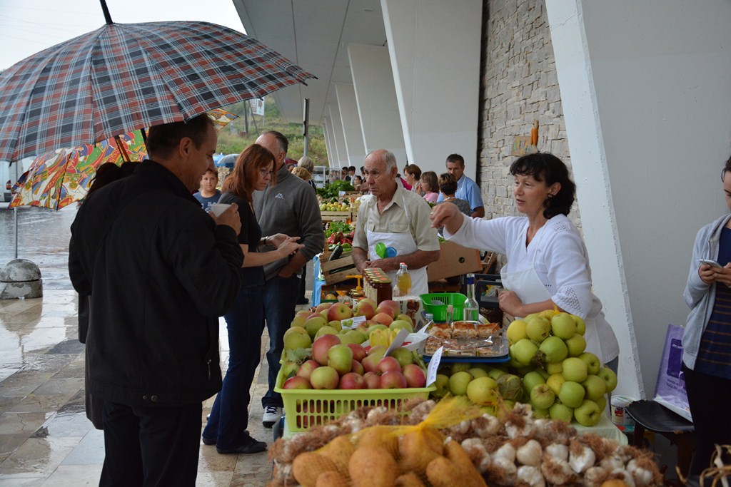 Prva godišnjica rada Seljačke tržnice, foto: Iva Perinčić Prva godišnjica rada Seljačke tržnice, foto: Iva Perinčić