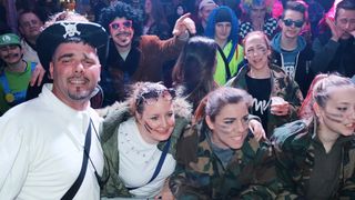 Virske maškare: Nedjelja u znaku zvijezdice Meri, Tota i Tempo Banda