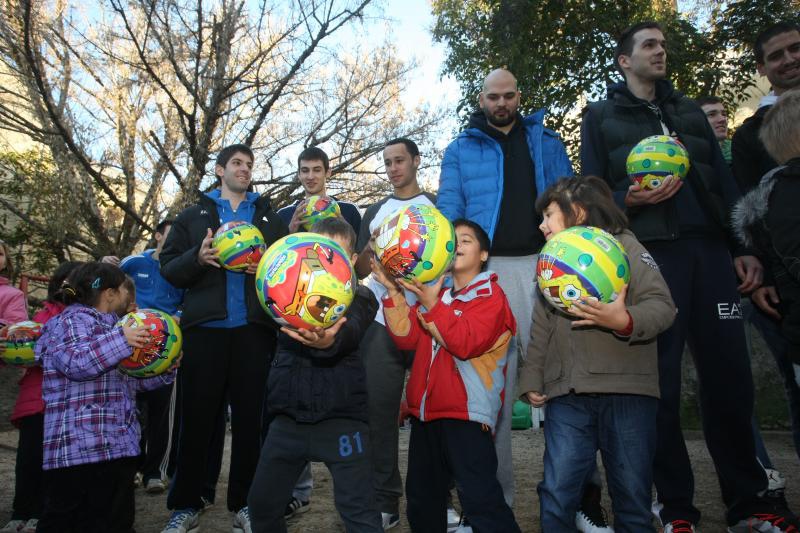 Košarkaši i djelatnici KK Zadar posjetili dječji vrtić Latica, Foto: Dino Stanin/PIXSELL Košarkaši i djelatnici KK Zadar posjetili dječji vrtić Latica, Foto: Dino Stanin/PIXSELL