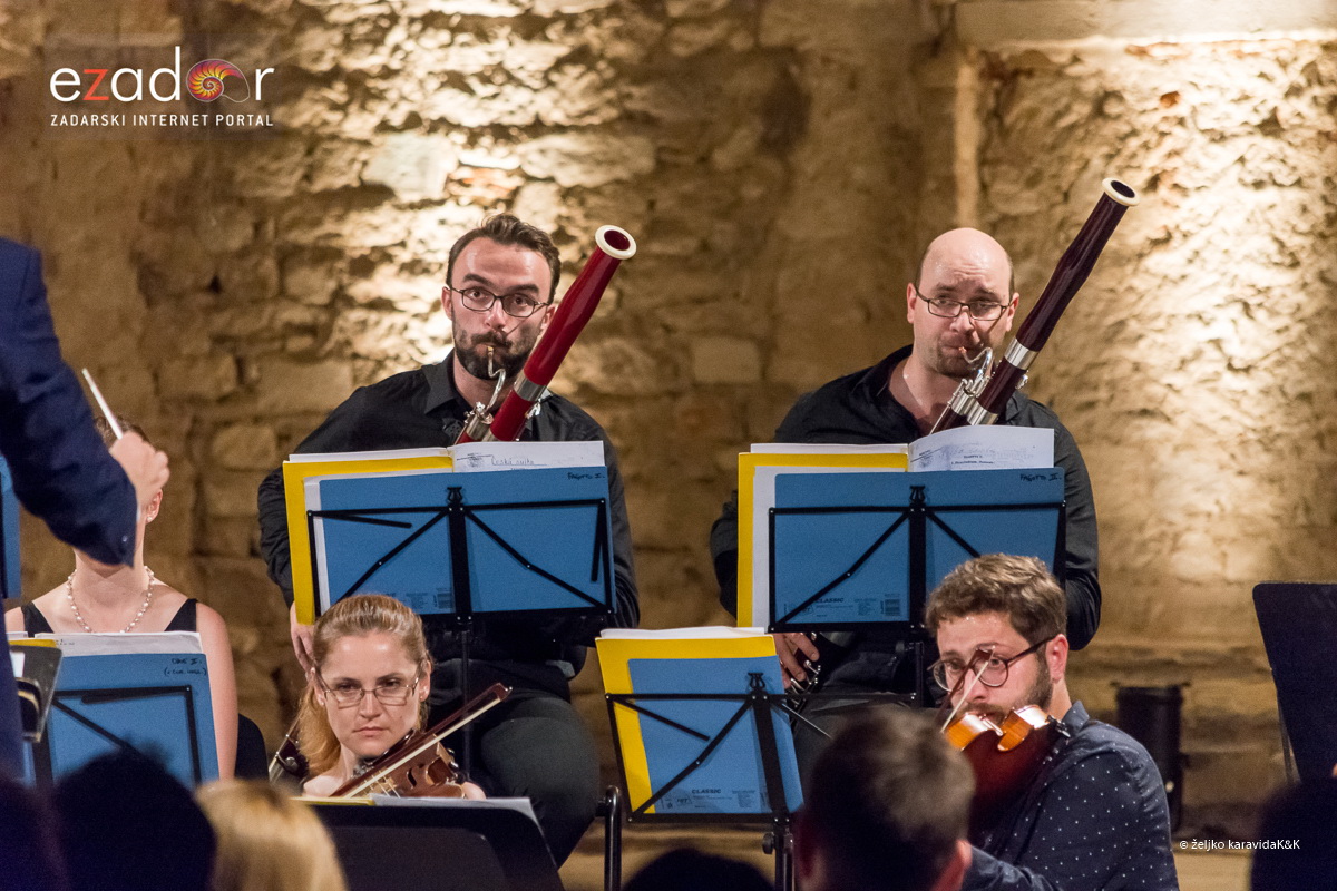 59. Glazbene večeri u sv. Donatu: Orkestar Epoque i gitarist Krešimir Bedek @ Crkva sv. Nikole