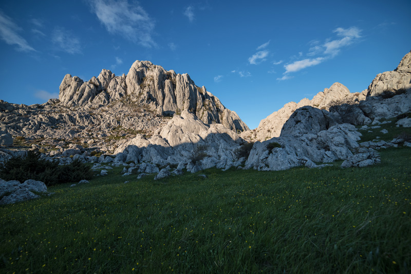 Velebitska katedrala – Tulove grede. Foto: Vinko Pešić Velebitska katedrala – Tulove grede. Foto: Vinko Pešić