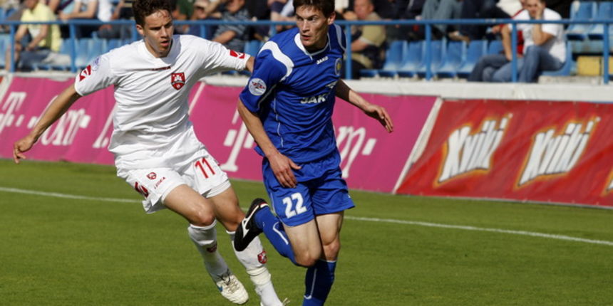 Zadar, 130510. 
Igraliste Stanovi.
T-Com Prva HNL, nogometna utakmica izmedju 
Nk Zadar – Nk Zagreb. 
Na slici: Igrac Zadra (plavi) Antonio Mrsic.
Foto: Jure Miskovic / CROPIX