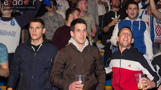 Humanitarno gledanje utakmice Zadar-Cibona (85-84) u Jazinama Humanitarno gledanje utakmice Zadar-Cibona (85-84) u Jazinama