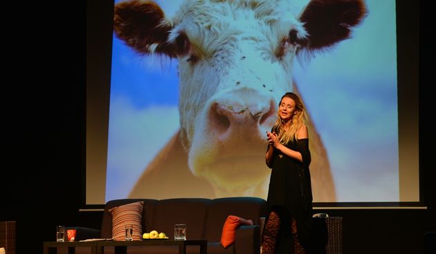 Komedija 5žena.com Teatromana i Satiričkog kazališta Kerempuh do suza nasmijala publiku u Arsenalu. Foto: Iva Perinčić