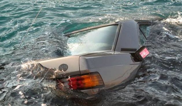 Dubrovčanin sletio Mercedesom u more, foto: dubrovniknet.hr