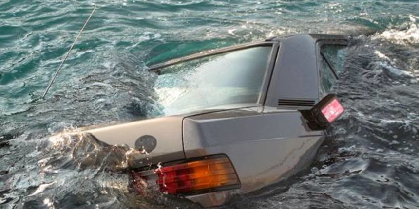 Dubrovčanin sletio Mercedesom u more, foto: dubrovniknet.hr