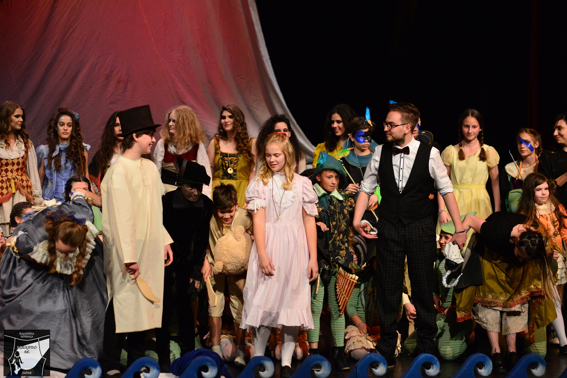 Kazališna udruga “Igrajmo se” u HNK Zadar premijerno je izvela predstavu Petar Pan