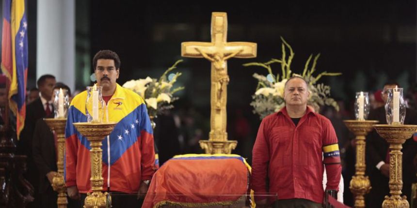Chavezovo tijelo izloženo u vojnoj akademiji, foto: elpais.com Chavezovo tijelo izloženo u vojnoj akademiji, foto: elpais.com