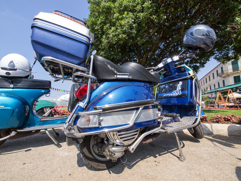 Vespaši zauzeli Biograd, foto: Vinko Pešić