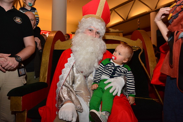 Supernova Zadar: Sveti Nikola i kamion Djeda mraza, Foto: Iva Perinčić Supernova Zadar: Sveti Nikola i kamion Djeda mraza, Foto: Iva Perinčić