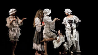 Zadarski plesni ansambl priprema izložbu za Dan obrane grada Zadra Zadarski plesni ansambl priprema izložbu za Dan obrane grada Zadra